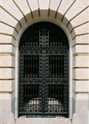großes Außentor