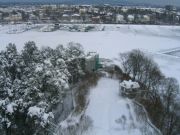 Winteransicht auf das Torhaus von Oscars Hall